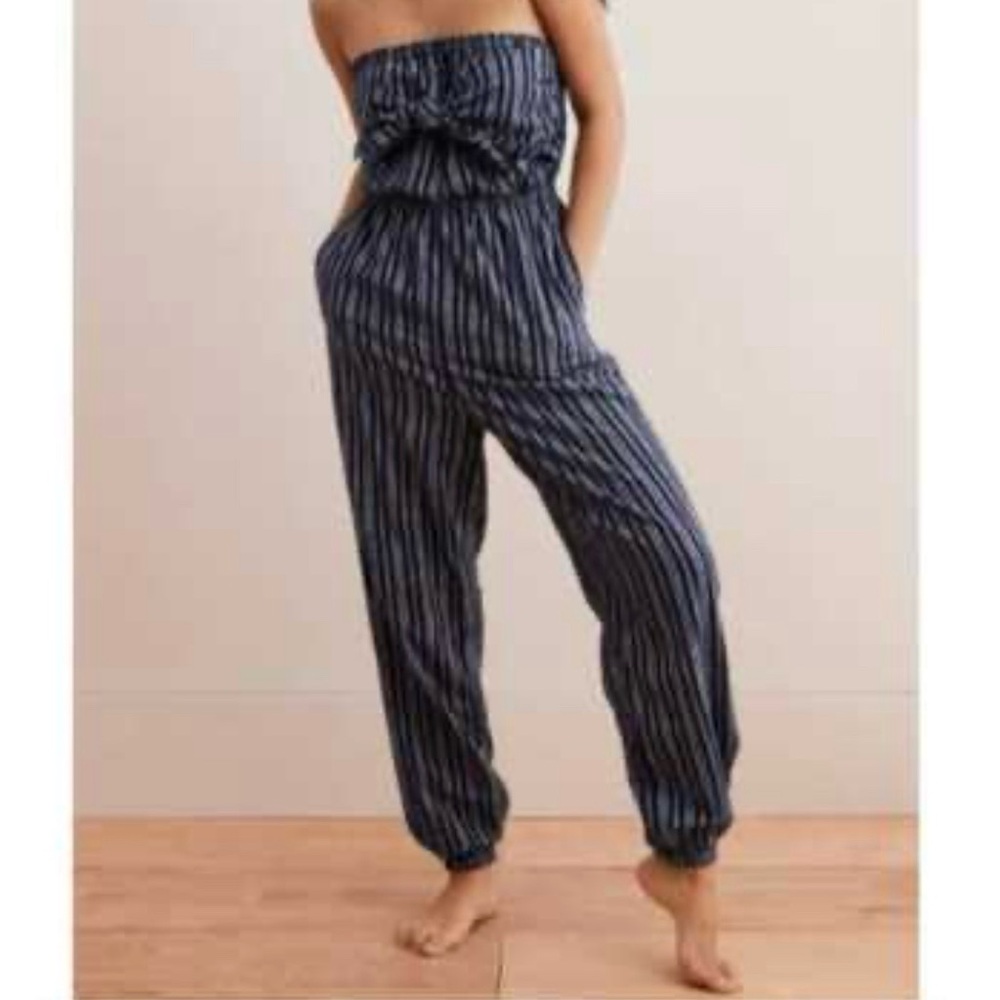 Aerie Blue and White Striped Ruffled Strapless Jumpsuit Size Medium Front Tie‎
